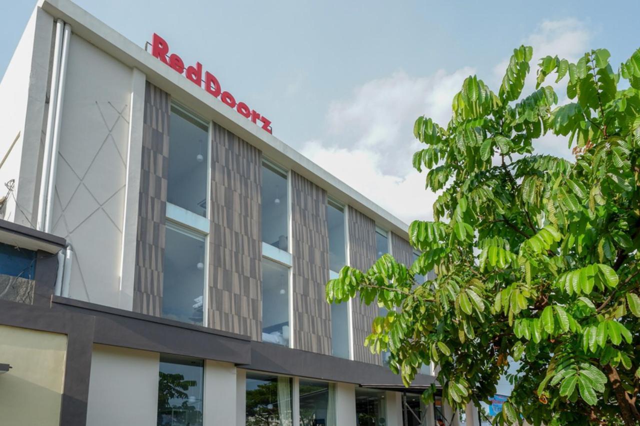 Reddoorz Plus Near Solo Baru Екстериор снимка