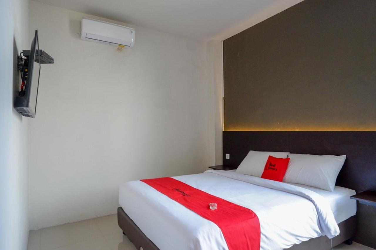 Reddoorz Plus Near Solo Baru Екстериор снимка