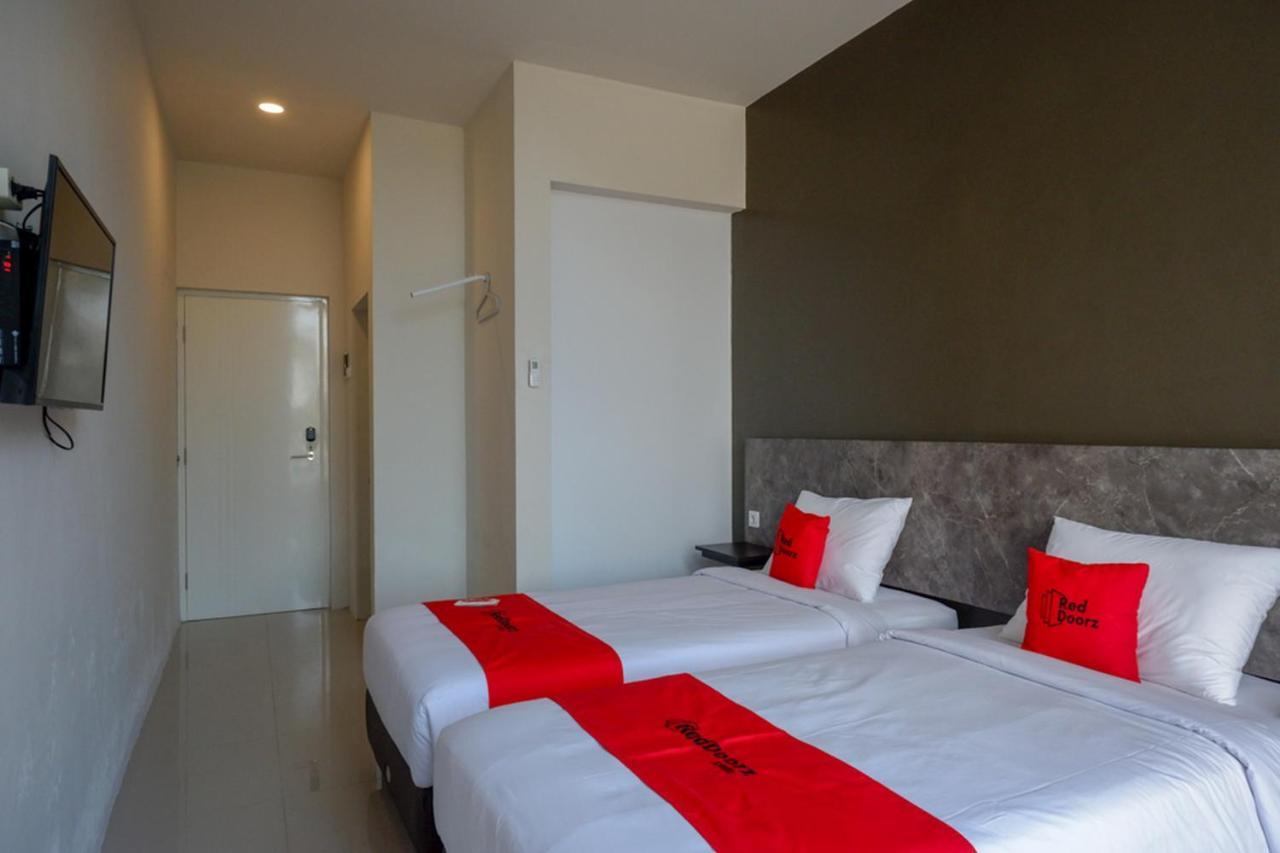 Reddoorz Plus Near Solo Baru Екстериор снимка