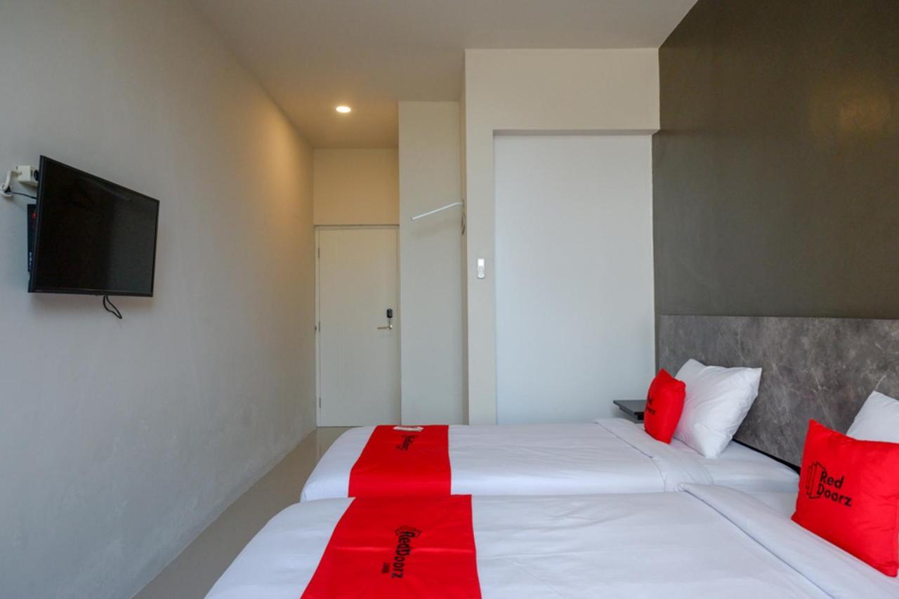 Reddoorz Plus Near Solo Baru Екстериор снимка