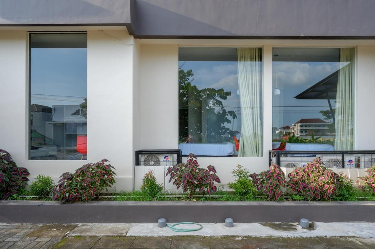 Reddoorz Plus Near Solo Baru Екстериор снимка