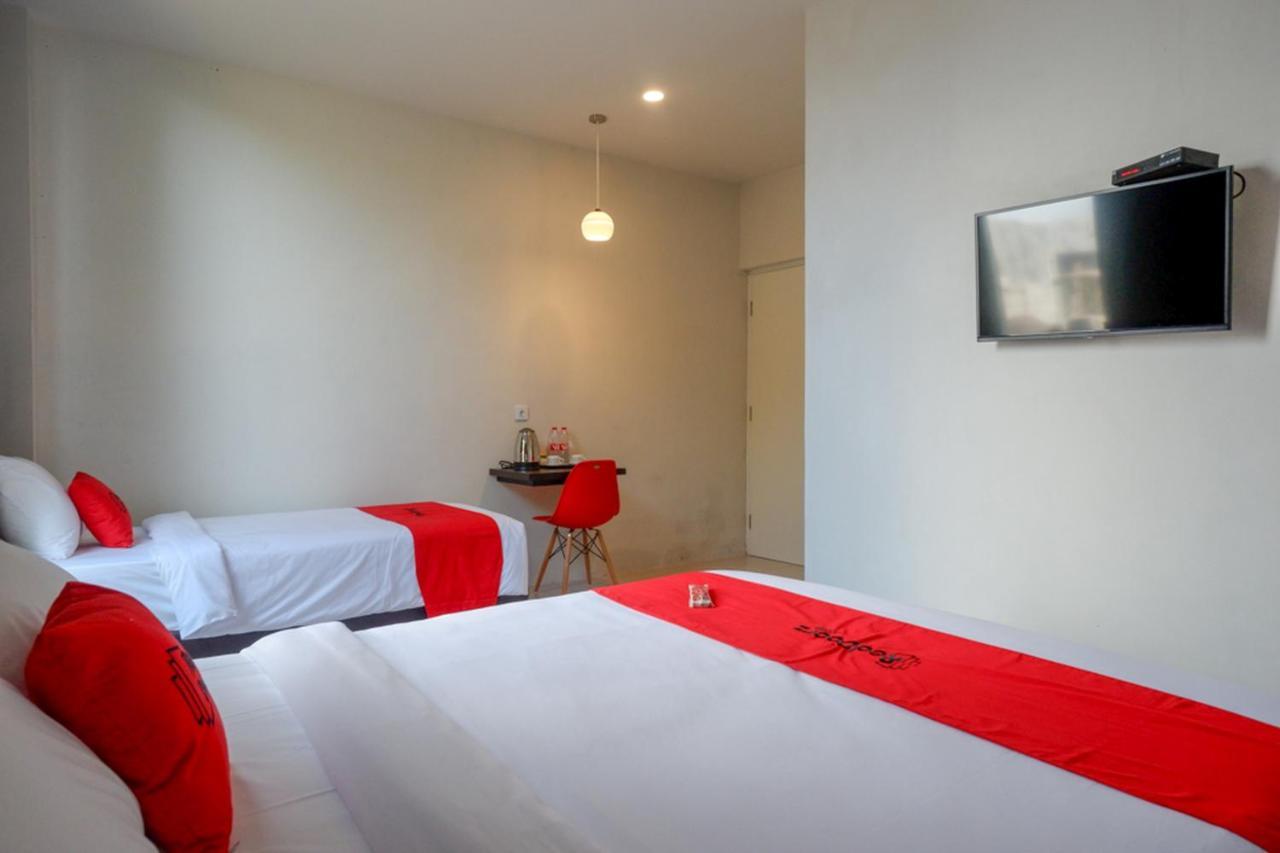 Reddoorz Plus Near Solo Baru Екстериор снимка